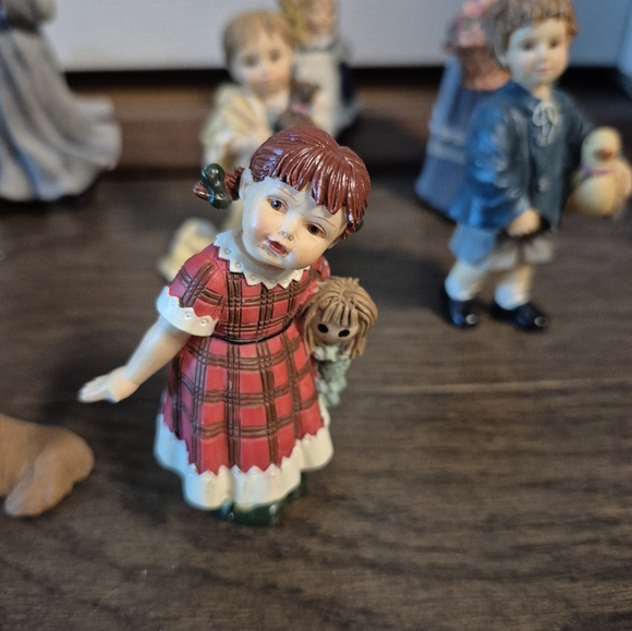 Porcelain mini dolls and animals - Picture 6 of 7